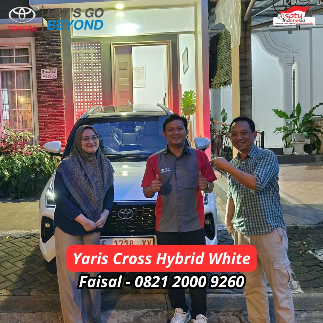 Serah terima Yaris Cross Hybrid kepada Ibu Ratna Sari di Dramaga